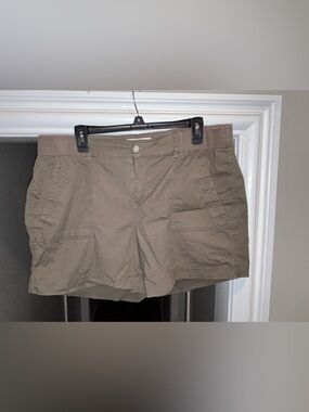 Torrid - Khaki Brown shorts - Size 14